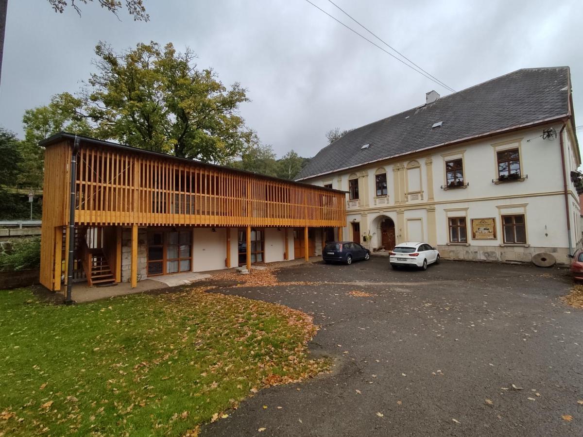 Apartment Ve Mlyne Teplice nad Metují Εξωτερικό φωτογραφία