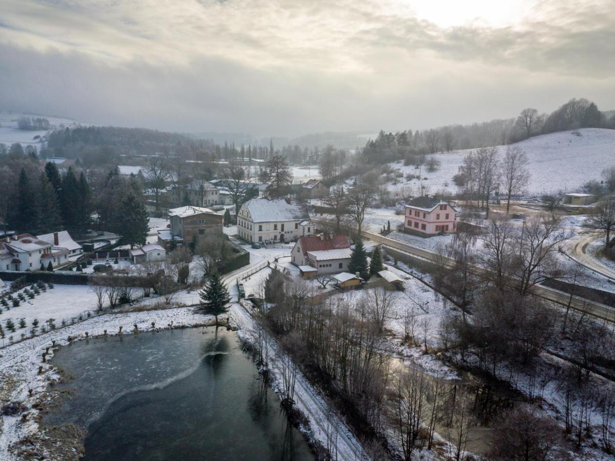Apartment Ve Mlyne Teplice nad Metují Εξωτερικό φωτογραφία