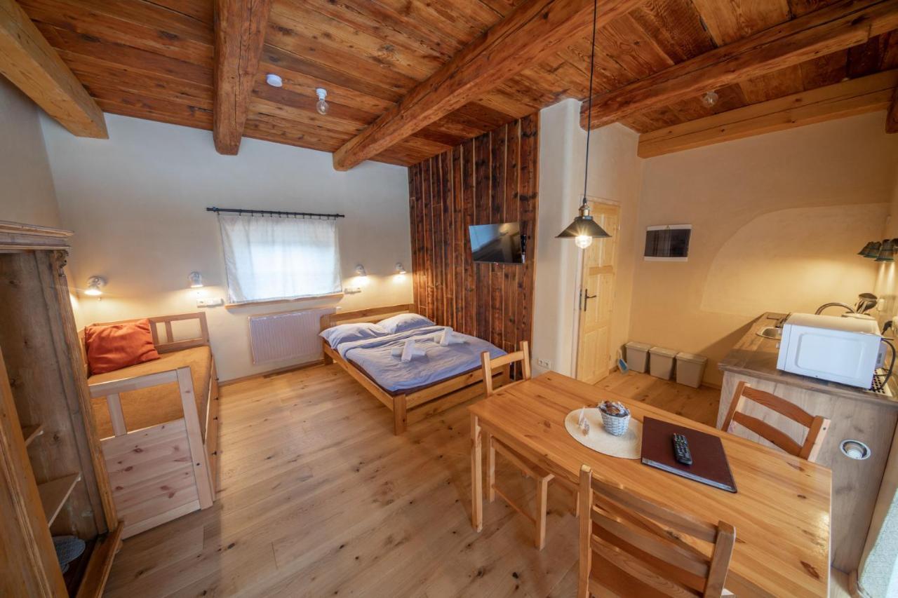 Apartment Ve Mlyne Teplice nad Metují Εξωτερικό φωτογραφία